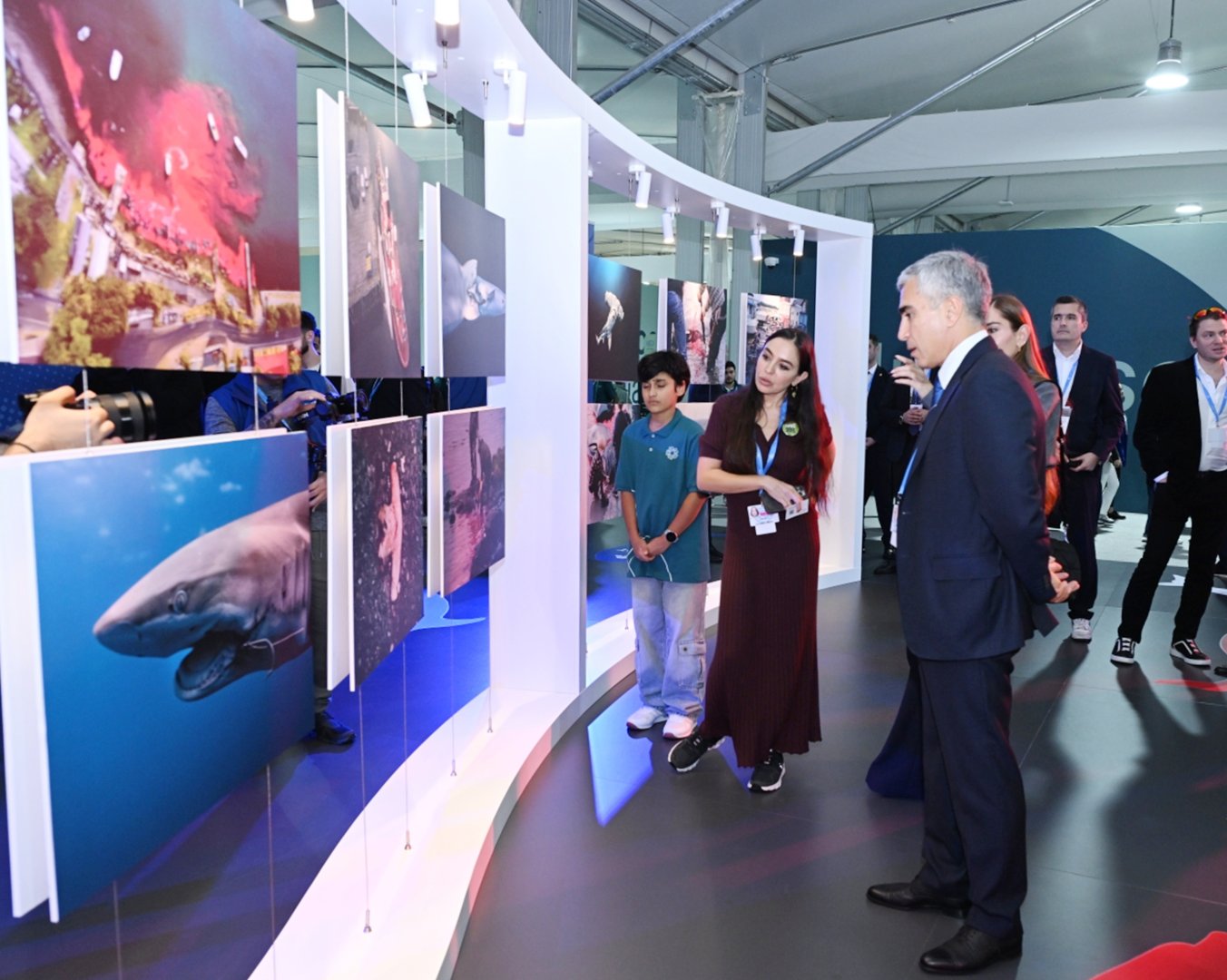 Vice-President of Heydar Aliyev Foundation Leyla Aliyeva and Head of Baku Media Center Arzu Aliyeva attend presentation of international project on protection of marine species (PHOTO)