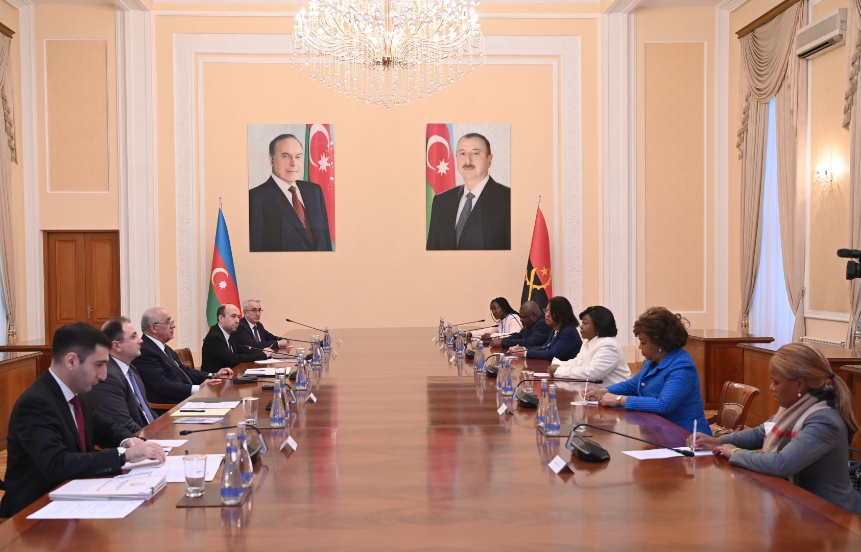 Azerbaijan, Angola assess potential areas for partnership