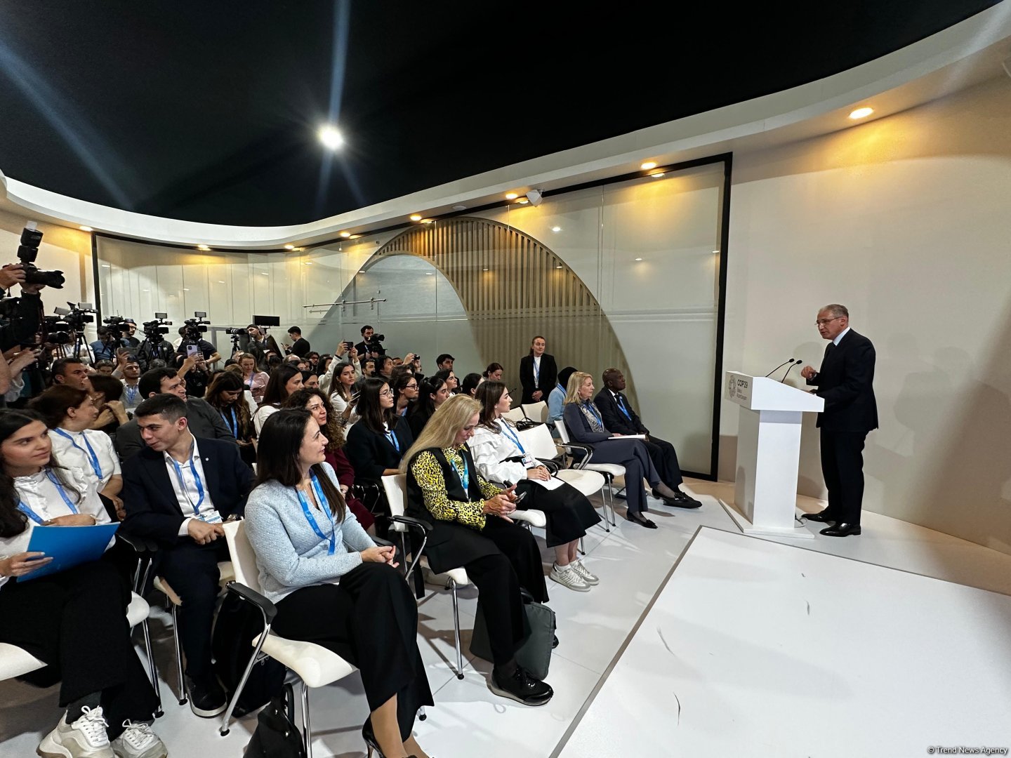 Azerbaijan inks Declaration on Children, Youth and Climate Action (PHOTO)