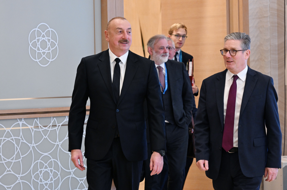 President Ilham Aliyev meets with UK's PM (PHOTO/VIDEO)