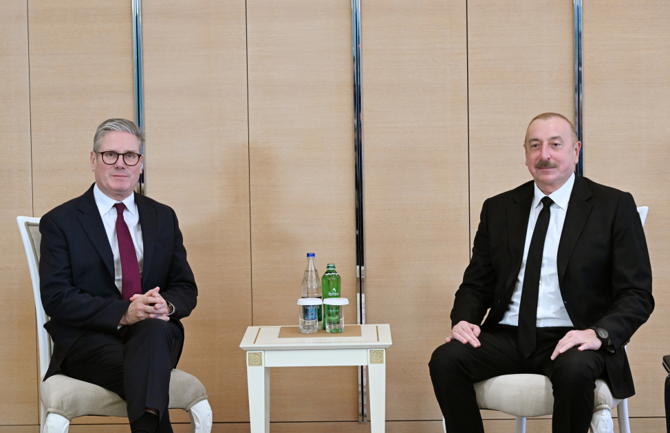 President Ilham Aliyev meets with UK's PM (PHOTO/VIDEO)