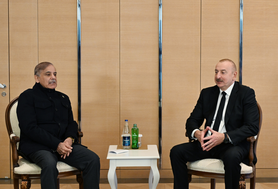 President Ilham Aliyev meets with Pakistani Prime Minister (PHOTO/VIDEO)