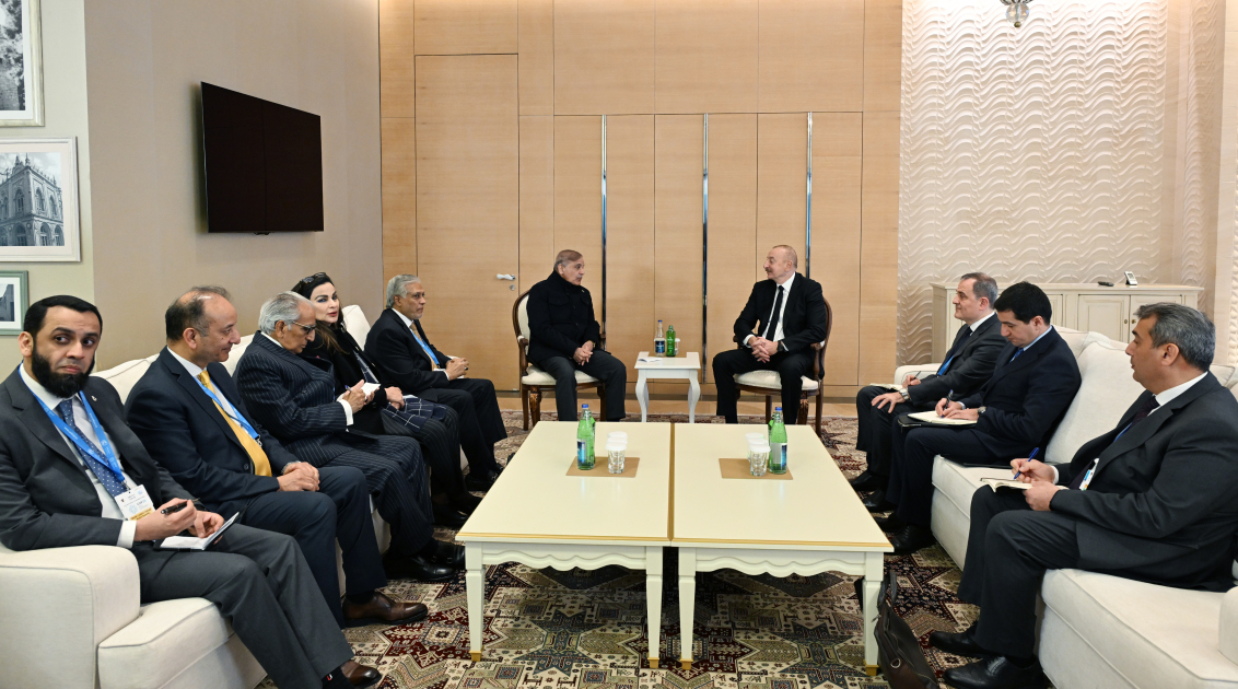 President Ilham Aliyev meets with Pakistani Prime Minister (PHOTO/VIDEO)