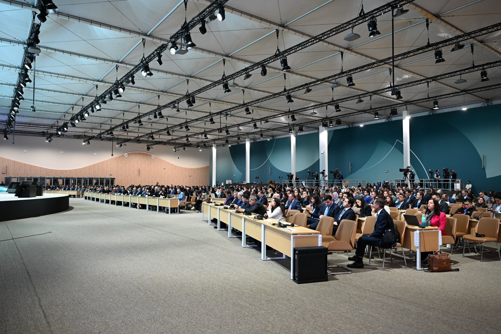 High-Level session held with World Economic Forum at COP29 (PHOTO)