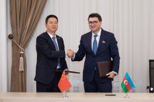 Azerbaijan's Ministry of Energy signs documents on cooperation in field of renewable energy with Chinese companies (PHOTO)