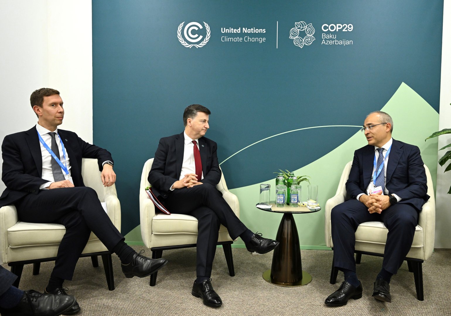 Azerbaijan, UK pledge to strengthen economic ties at Baku's COP29
