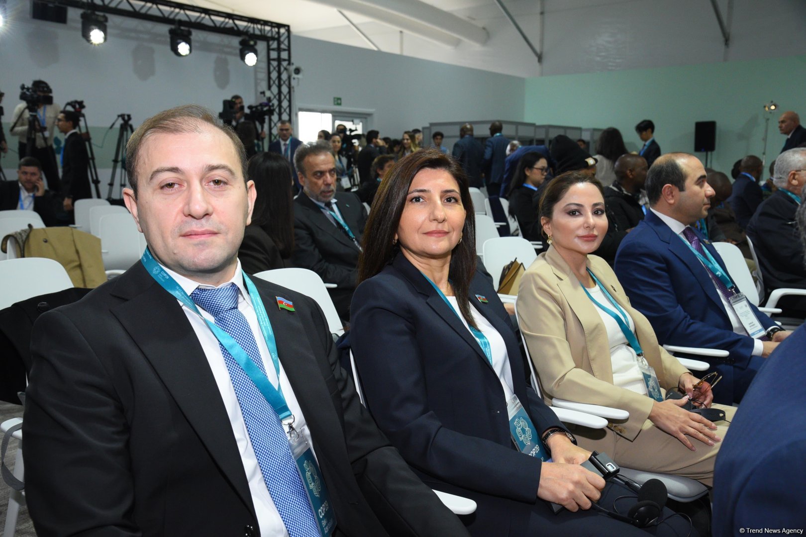 COP29 hosts "Setting scene: understanding real impact of climate change" session (PHOTO)