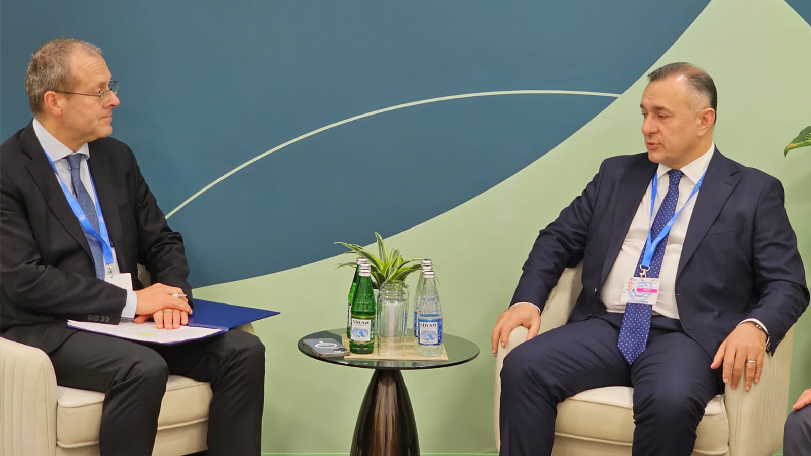 Azerbaijan discusses working hand in hand with WHO Regional Director for Europe (PHOTO)