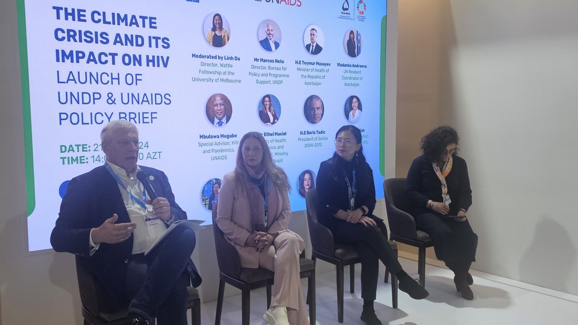 Azerbaijani minister delivers speech at HIV, climate change framework doc's presentation (PHOTO)