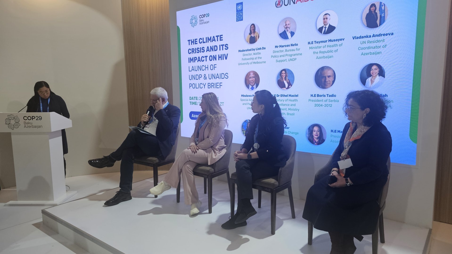 Azerbaijani minister delivers speech at HIV, climate change framework doc's presentation (PHOTO)