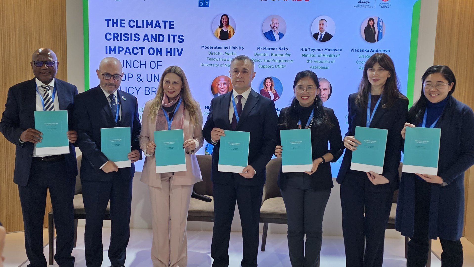 Azerbaijani minister delivers speech at HIV, climate change framework doc's presentation (PHOTO)
