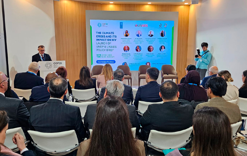 Azerbaijani minister delivers speech at HIV, climate change framework doc's presentation (PHOTO)