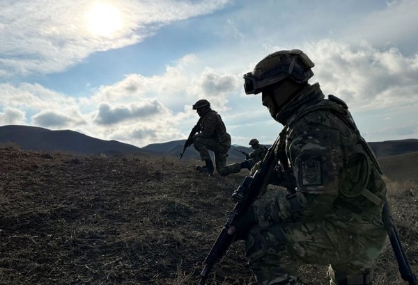 Azerbaijani-Iranian army tactical exercises wind down (PHOTO)