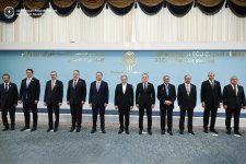 Azerbaijani FM highlights nation's co-op avenues within ECO (PHOTO)