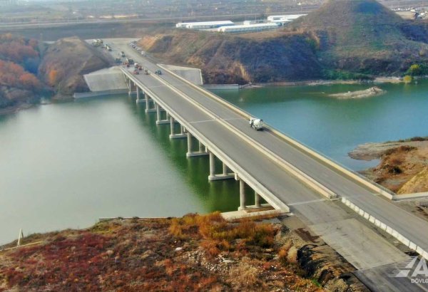 Azerbaijan tallies construction progress on Aghdam-Fuzuli highway (PHOTO)