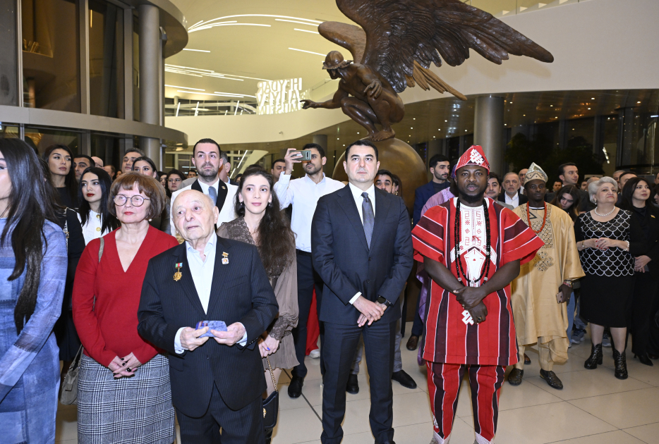 Vice-President of Heydar Aliyev Foundation Leyla Aliyeva attends inauguration of “Reclaimed Beauty” exhibition (PHOTO)