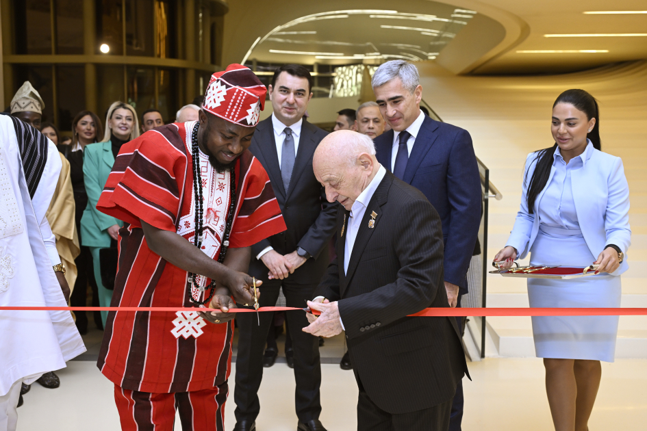 Vice-President of Heydar Aliyev Foundation Leyla Aliyeva attends inauguration of “Reclaimed Beauty” exhibition (PHOTO)