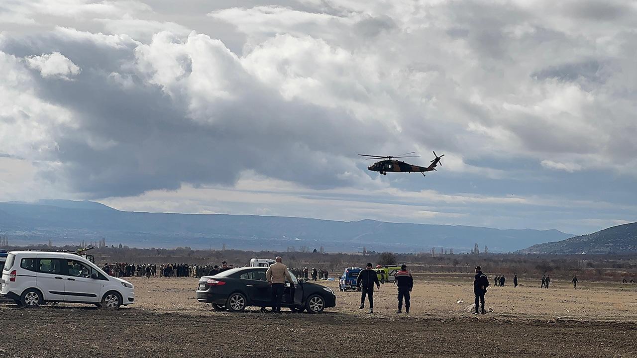 Military helicopter crashes in Türkiye, claims lives