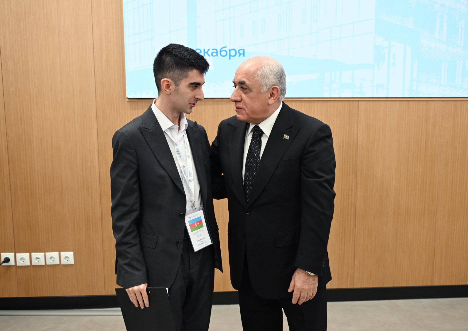 Azerbaijani PM visits Russia's Bauman Moscow State Technical University (PHOTO)