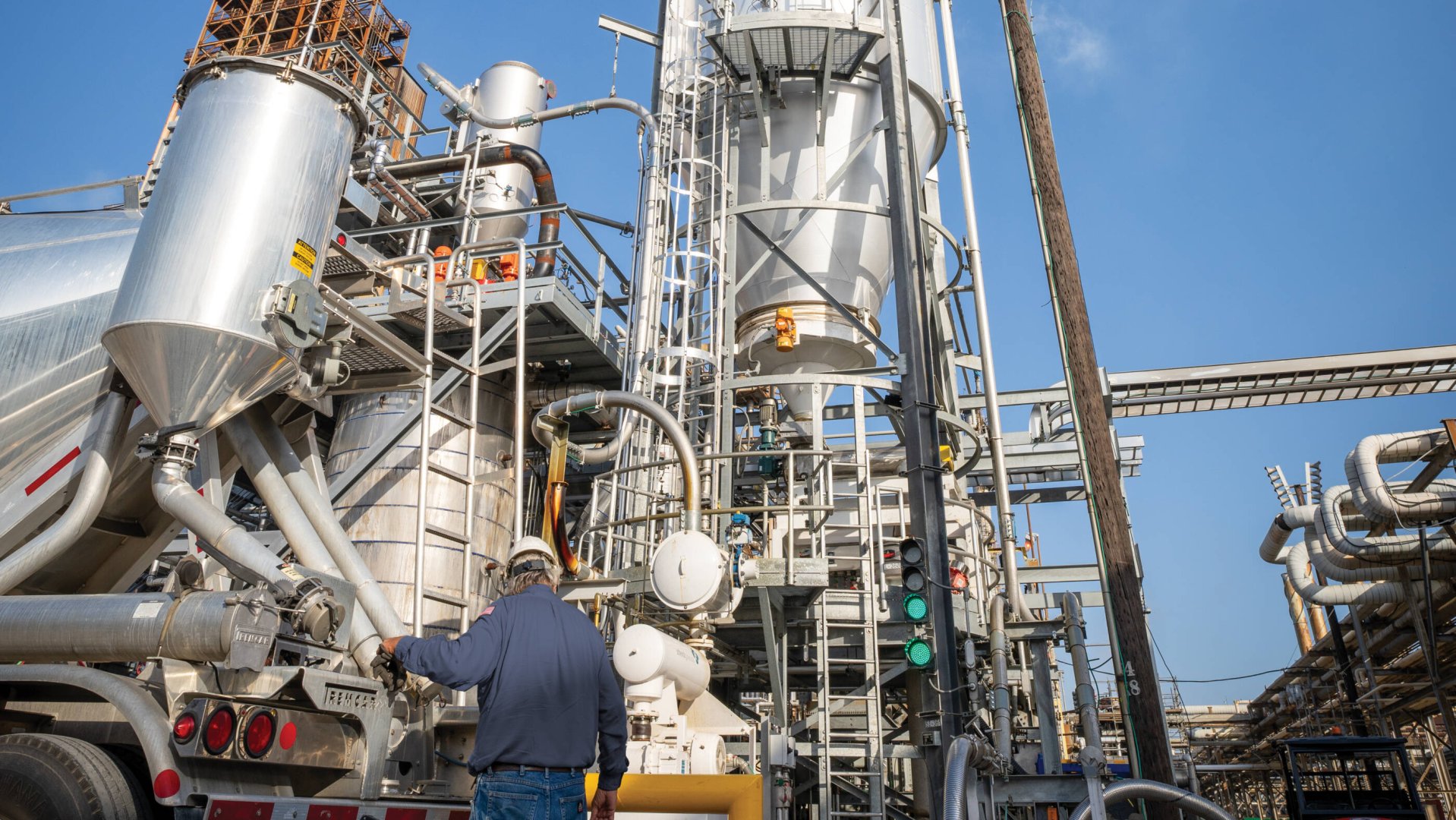 ExxonMobil to launch major projects in 2025 to drive product solutions growth