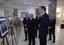Azerbaijani PM pays tribute to memory of National Leader Heydar Aliyev in Moscow (PHOTO)