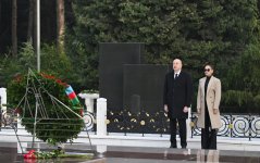President Ilham Aliyev, First Lady Mehriban Aliyeva visit grave of National Leader Heydar Aliyev (PHOTO/VIDEO)