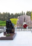 Azerbaijani security service staff visits National Leader Heydar Aliyev's tomb (PHOTO/VIDEO)