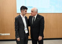 Azerbaijani PM visits Russia's Bauman Moscow State Technical University (PHOTO)