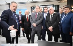 Azerbaijani PM visits Russia's Bauman Moscow State Technical University (PHOTO)