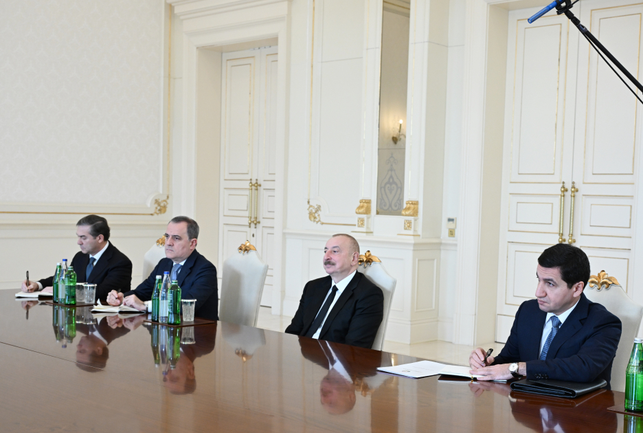 President Ilham Aliyev receives Holy See's Secretary for Relations with States and Int'l Organizations (PHOTO/VIDEO)