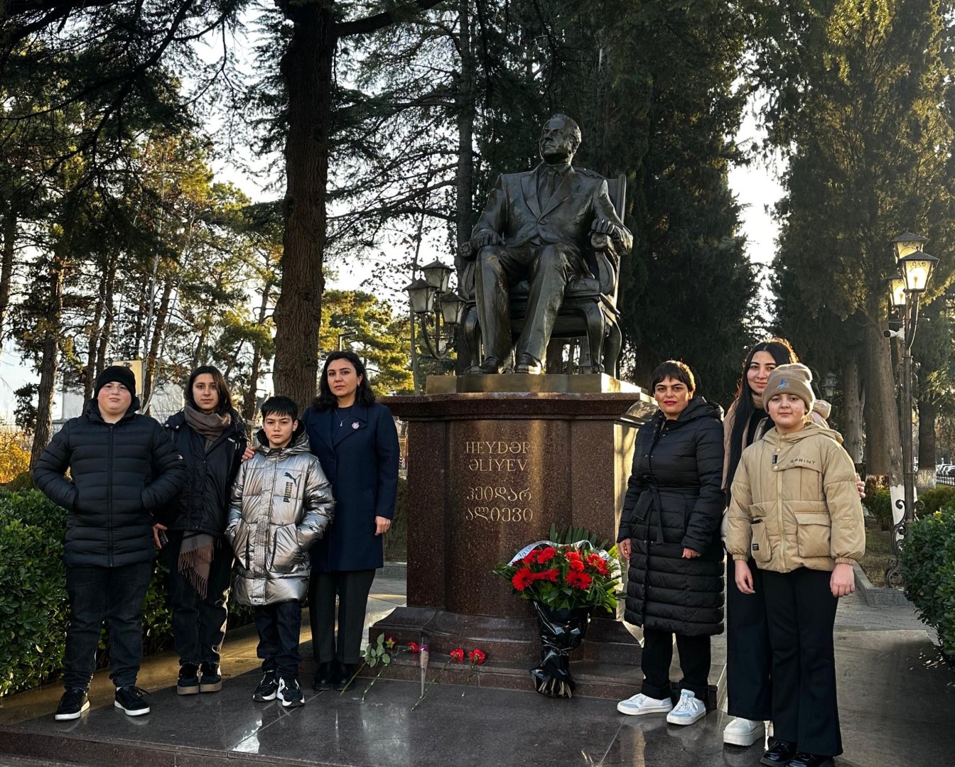 Georgia pays tribute to memory of National Leader Heydar Aliyev (PHOTO)