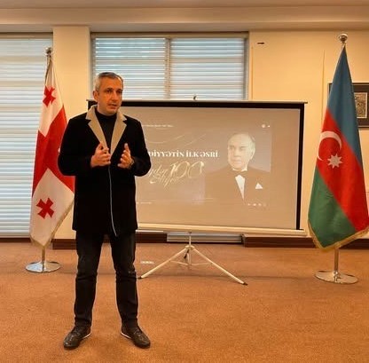 Georgia pays tribute to memory of National Leader Heydar Aliyev (PHOTO)