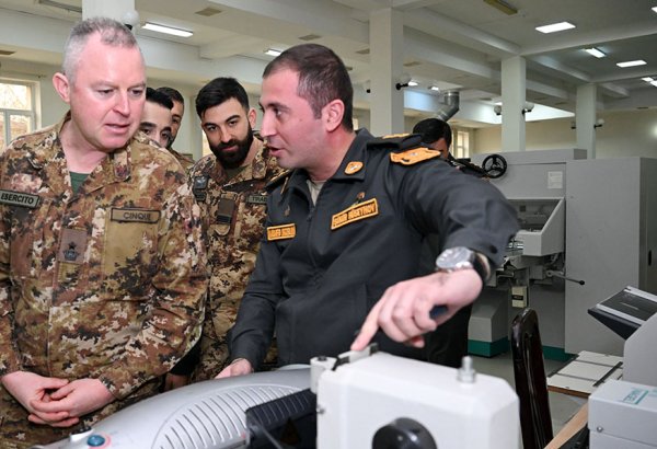 Italian military delegation visits Azerbaijan (PHOTO)