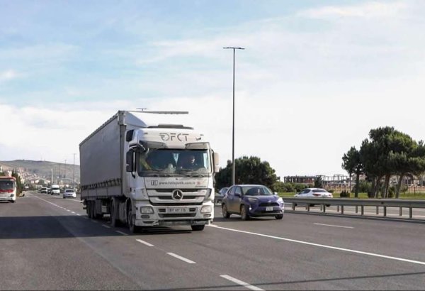 Azerbaijan's freight and passenger traffic rises as road transport dominates in 1Q2025