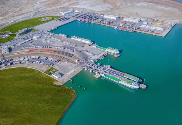 Kazakhstan eyes to build terminal in Azerbaijan's Alat port