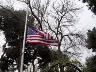 U.S. Embassy in Baku lowers national flag to honor AZAL plane crash victims (PHOTO)