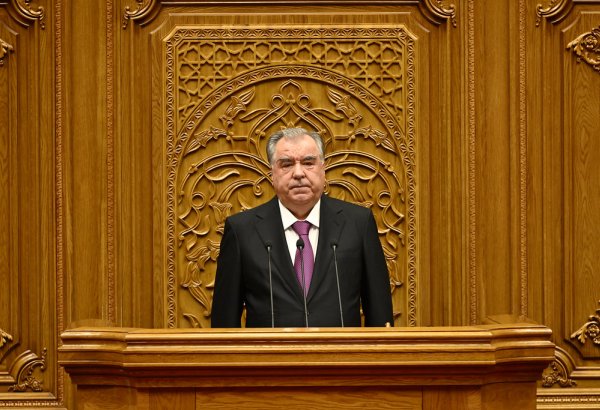 Tajikistan aims for complete cashless payments in government services in 2025
