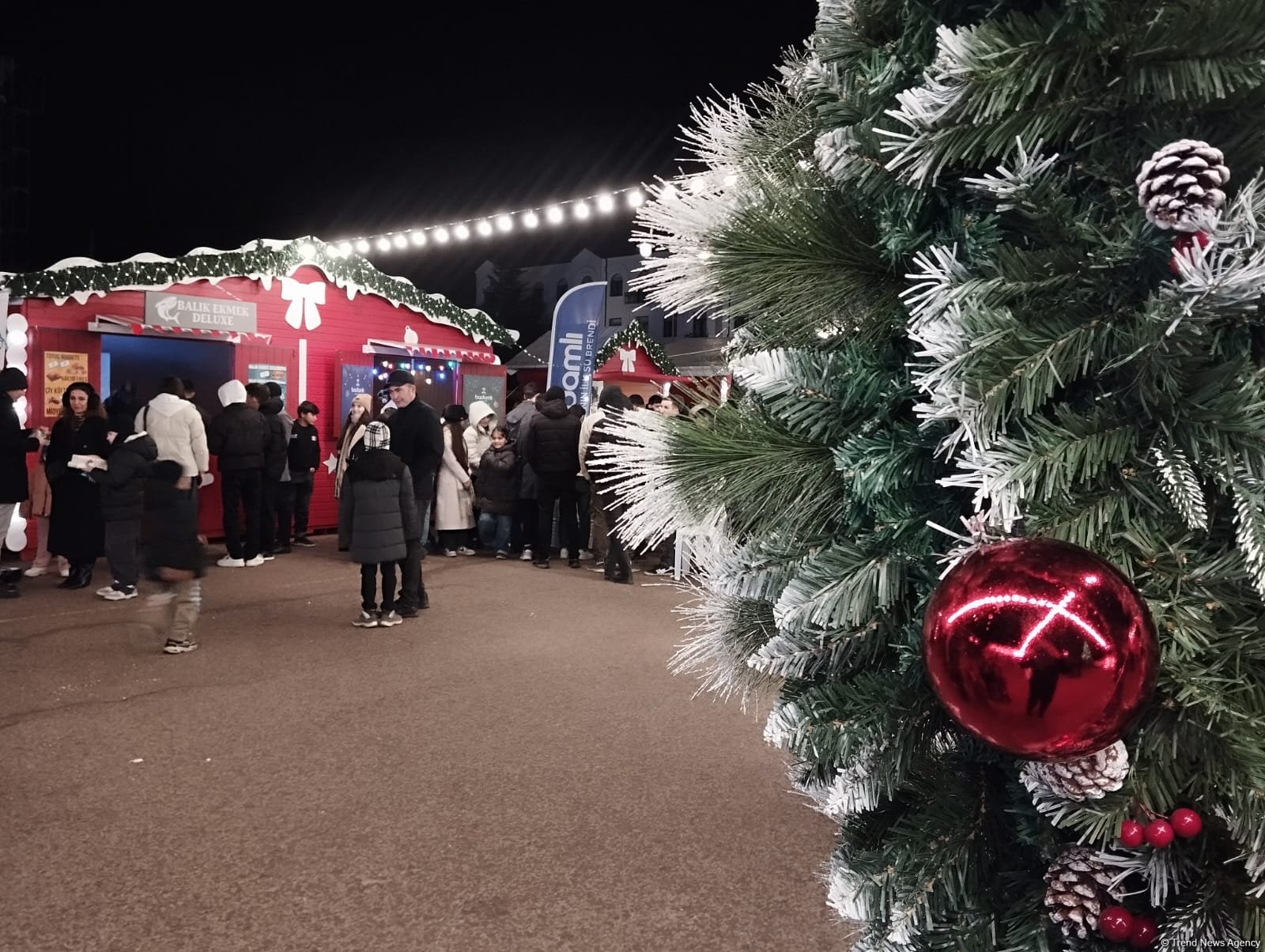 Winter Tale Fair catches eye among Azerbaijan's Khankendi residents (PHOTO)