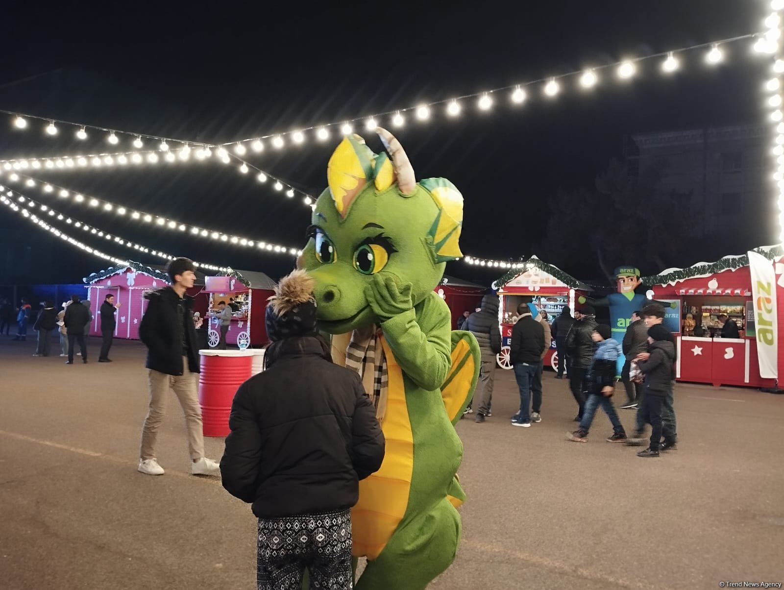 Winter Tale Fair catches eye among Azerbaijan's Khankendi residents (PHOTO)