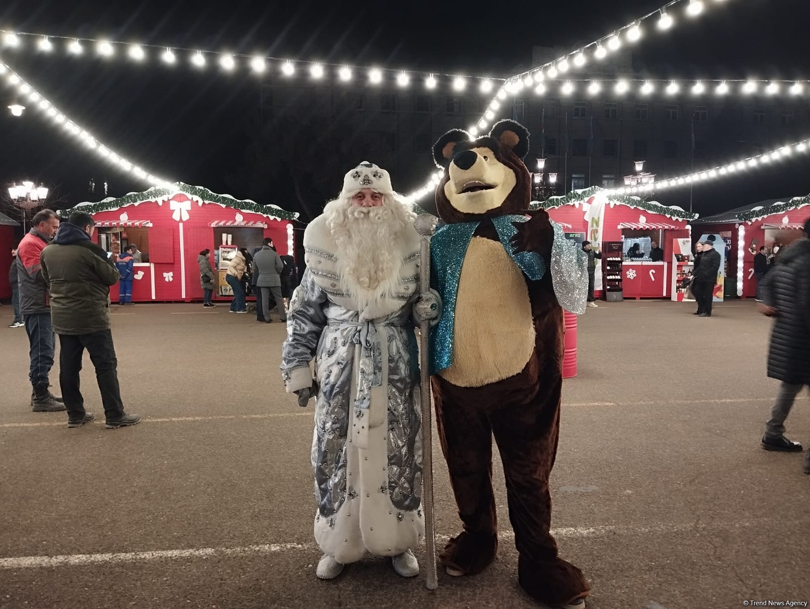 Winter Tale Fair catches eye among Azerbaijan's Khankendi residents (PHOTO)