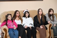 Head of Baku Media Center Arzu Aliyeva visits Social Service Orphanage No. 2 (PHOTO)