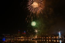 Azerbaijan welcomes New Year with spectacular Victory fireworks display (PHOTO/VIDEO)