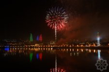 Azerbaijan welcomes New Year with spectacular Victory fireworks display (PHOTO/VIDEO)