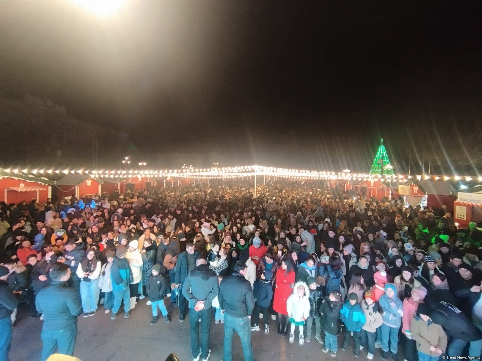 Azerbaijan's Khankendi residents celebrate New Year with fireworks (PHOTO)
