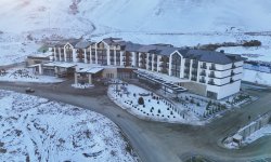 President Ilham Aliyev, First Lady Mehriban Aliyeva review works at “Lakeside” Hotel and Ski Club construction within Shahdag Tourism Complex (PHOTO/VIDEO)