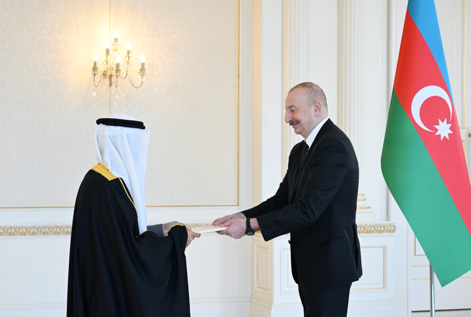 President Ilham Aliyev receives credentials of new Kuwaiti ambassador (PHOTO/VIDEO)