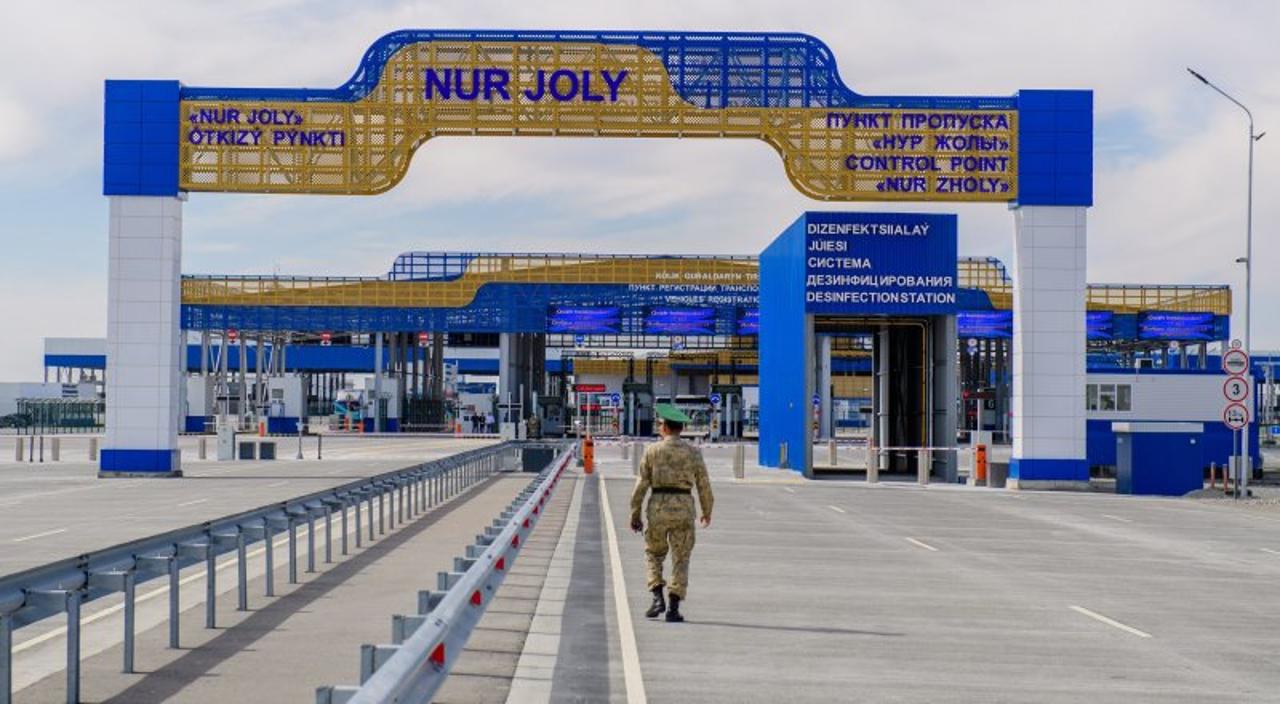 Kazakhstan modernizing automobile border crossing points