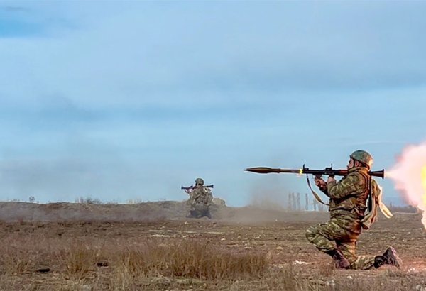 Azerbaijan keeps on training camps with military conscripts (PHOTO)