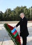 President Ilham Aliyev pays tribute to 20 January martyrs (PHOTO/VIDEO)