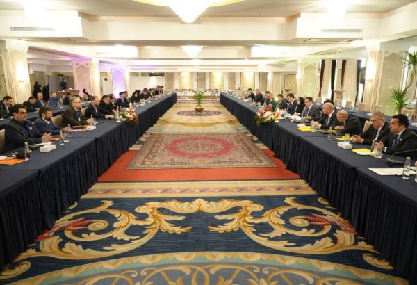 Iran-Azerbaijan joint economic commission meeting kicks off in Tehran